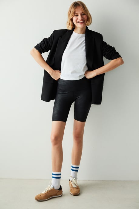 Hochtaillierte Kunstlederleggings - Image 1