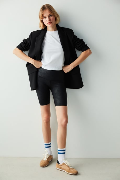 Hochtaillierte Kunstlederleggings - Image 3