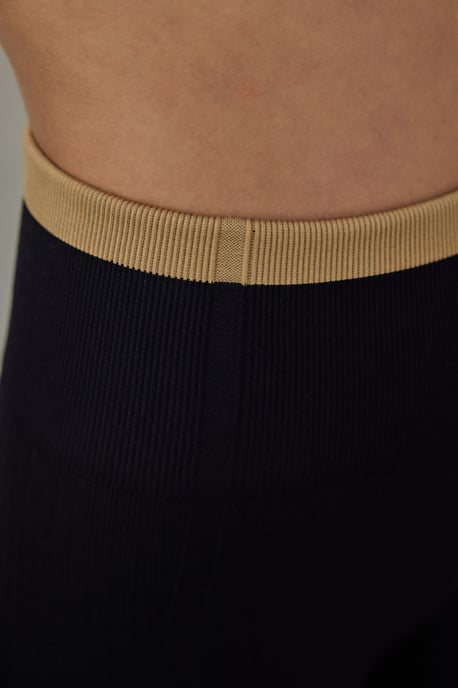 Knöchellange Slim Fit Leggings - Image 4