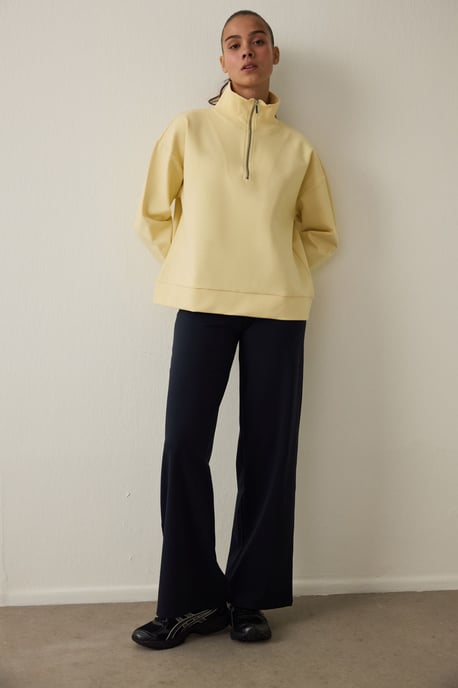 Übergroßes Strick-Sweatshirt mit halber Reißverschluss - Image 1
