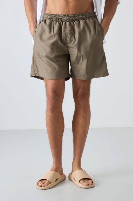 Herren Einteiler mit Shorts zum Hineinschlüpfen - Image 3