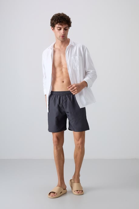 Herren Einteiler mit Shorts zum Hineinschlüpfen - Image 3