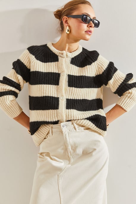 Gestreifter Strickcardigan mit Knopfverschluss - Image 4