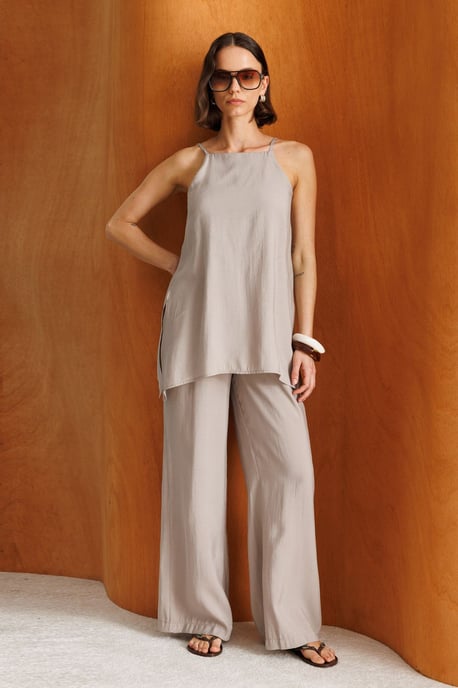 Weit geschnittener Halter-Jumpsuit - Image 1