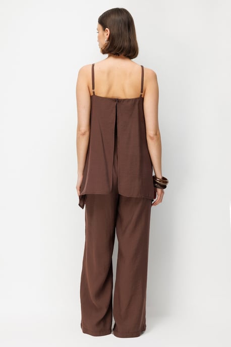 Weit geschnittener Halter-Jumpsuit - Image 6