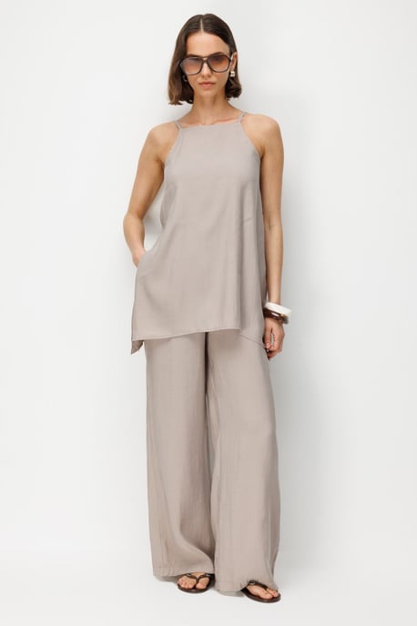 Weit geschnittener Halter-Jumpsuit - Image 3