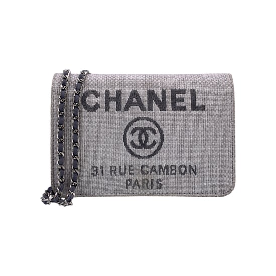 Chanel Stoff-Umhängetasche Deauville - Image 1