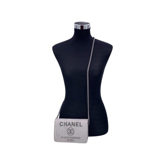 Chanel Stoff-Umhängetasche Deauville - Image 2