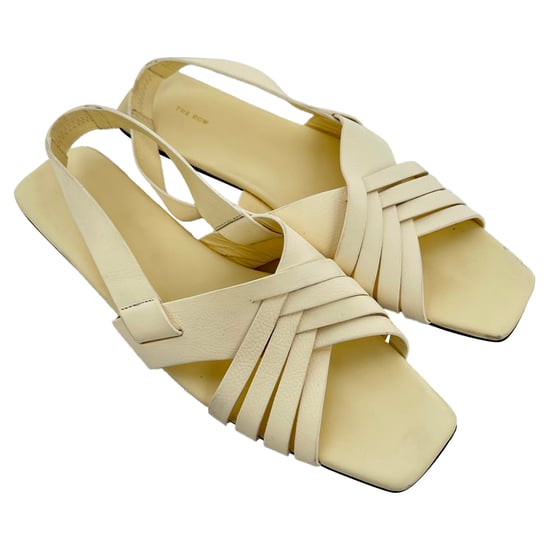The Row Meera Ledersandalen in Creme - Image 5