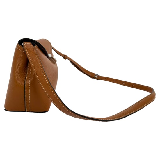 Totemé T-Lock Clutch aus genarbtem Leder in Hellbraun - Image 4