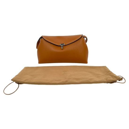 Totemé T-Lock Clutch aus genarbtem Leder in Hellbraun - Image 6