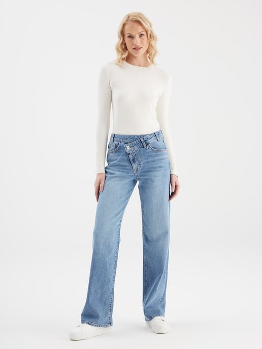 Cora Mid Waist Full Length 5 Pocket Jeans Medium Blue - Image 1