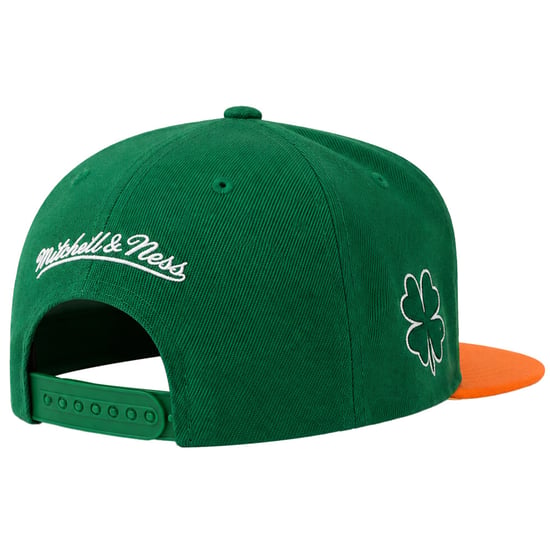 Mitchell & Ness NBA New York Knicks St. Patrick's Day Grüne Kappe - Image 2