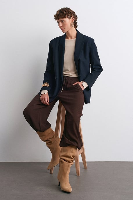 Rippstrick Rundhals Slim Fit Pullover - Image 3