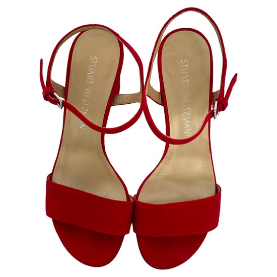 Stuart Weitzman Sandalen mit Knöchelriemen und Absatz aus rotem Wildleder - Image 5