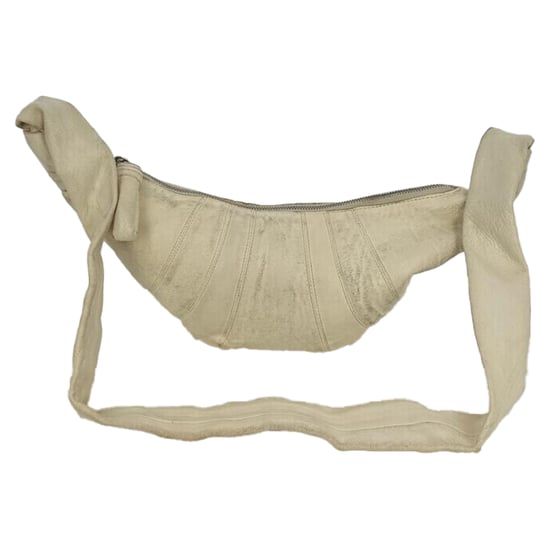 Lemaire Kleine Croissant-Umhängetasche aus cremefarbenem Lammleder - Image 4