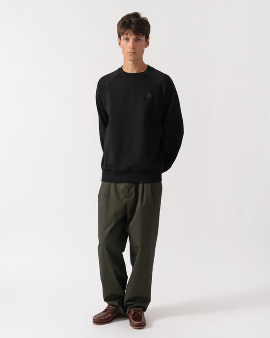 Lässiges Langarm-Sweatshirt mit Logo-Detail in Schwarz - Image 4