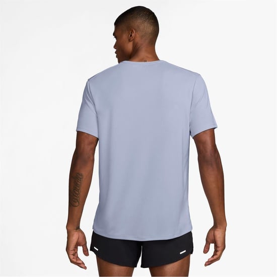 Nike - "Miler" T-Shirt für Herren, Reflektierende Details (Gespenst) - Image 2
