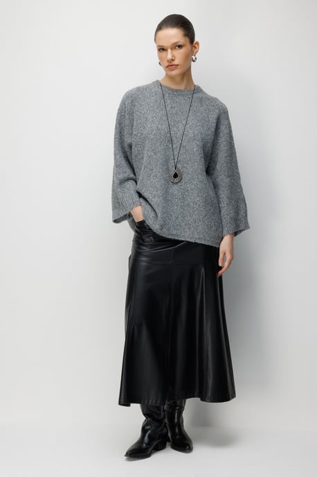 Damen Oversized Rundhalspullover - Image 1