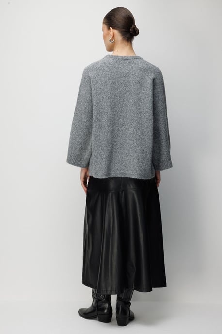 Damen Oversized Rundhalspullover - Image 3