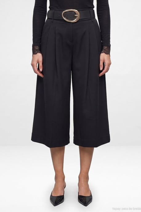 Damen maßgeschneiderte Pull-On Shorts - Image 1