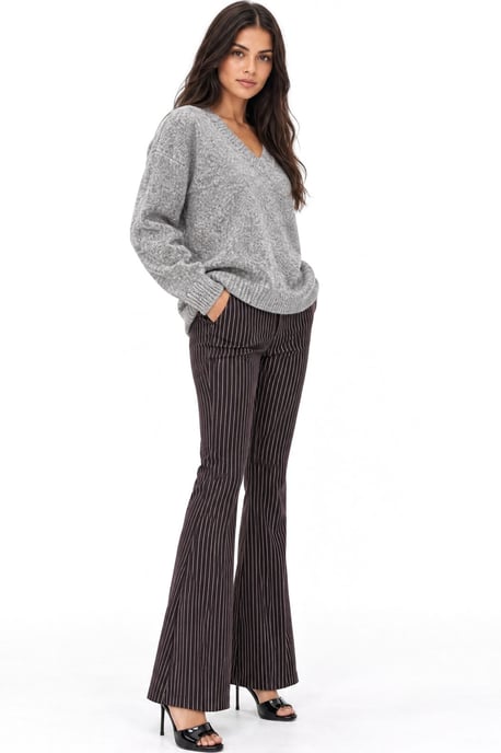 V-Ausschnitt Langarmpullover - Image 3