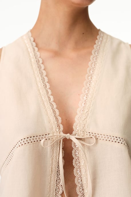 Belle Spitzenhosen-Pyjama-Set - Image 5