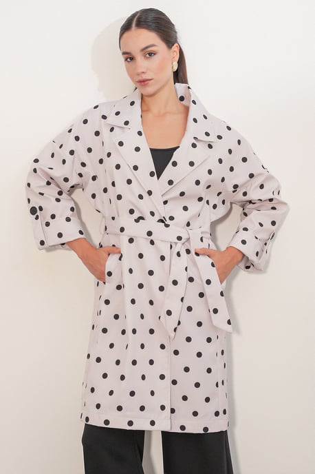 Gürteltrenchcoat mit doppelter Knopfleiste - Image 1