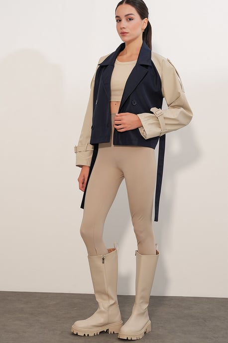 Kurzer Wickelmantel - Image 4