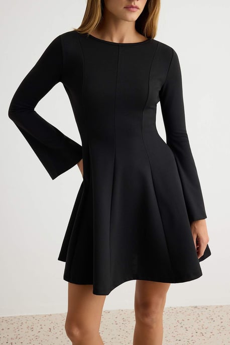 TRENDYOLMİLLA Damen Schwarz Einfarbig Kurz / Mini Lang Skater Kleider - Image 2