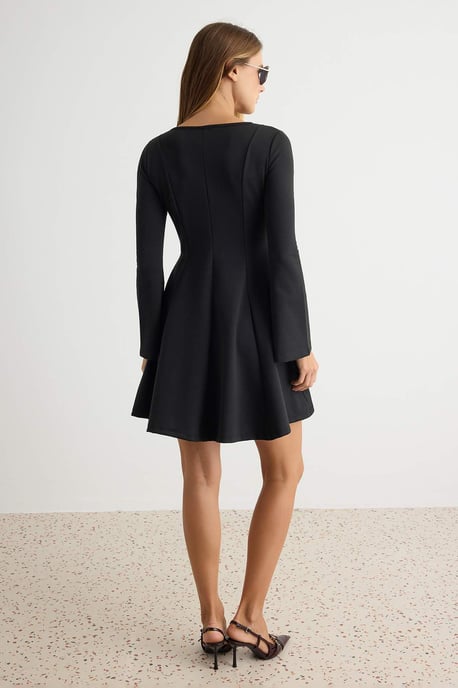 TRENDYOLMİLLA Damen Schwarz Einfarbig Kurz / Mini Lang Skater Kleider - Image 3