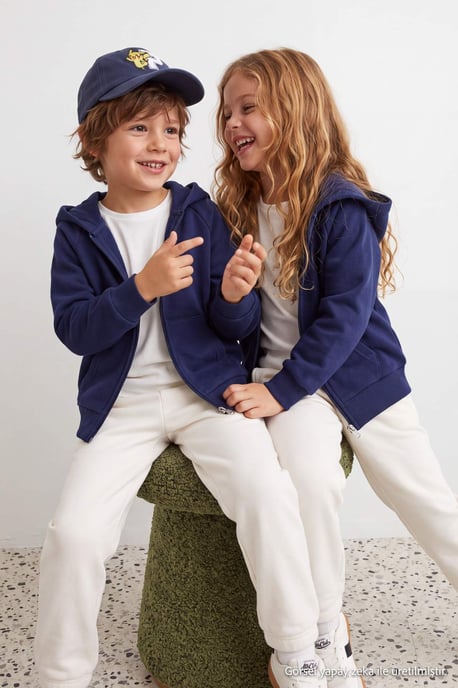 TRENDYOLKIDS Mädchen Dunkelblau Einfarbig Lang, Regular Fit Sweatshirts - Image 1