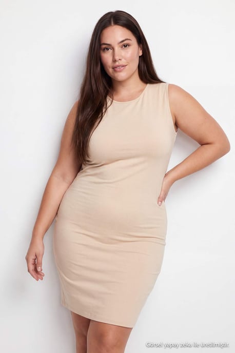 Trendyol Curve Einfarbiges Midi-Kleid, ärmellos, Etuiform und große Größen - Beige - Image 1