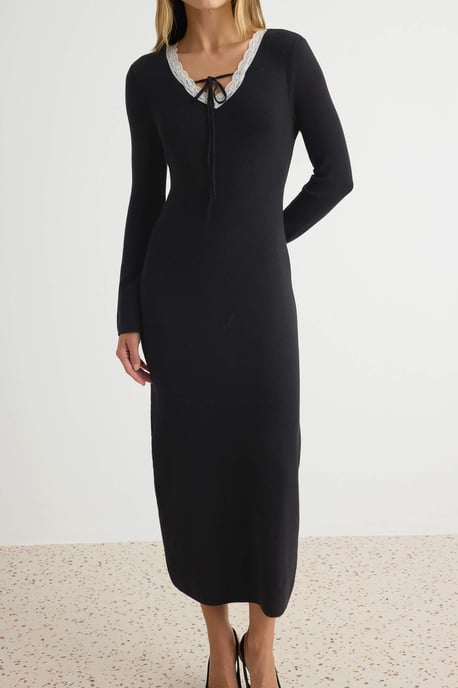 Trendyol Einfarbiges Bodycon-Maxikleid, lang - Schwarz - Image 2