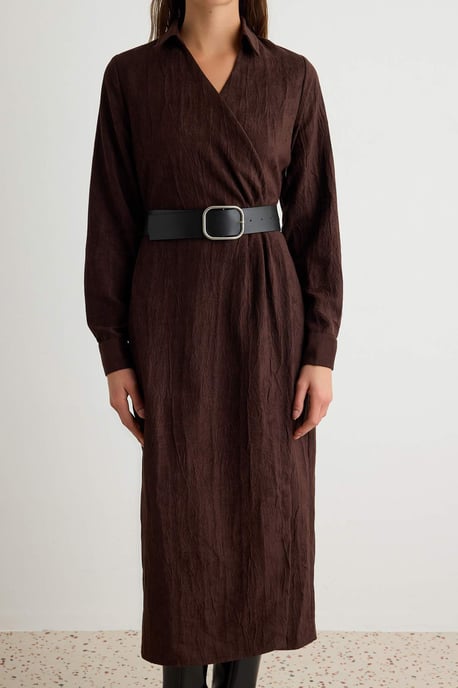 TRENDYOLMİLLA Damen Braun Einfarbig Midi Lang Hemdblusenkleid Kleider - Image 2