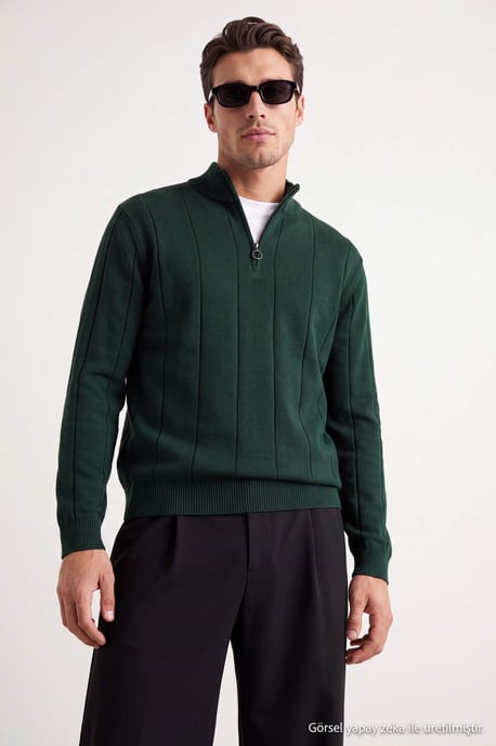 TRENDYOL MAN Herren Khaki Gestreift Lang, Regular Fit Pullover - Image 1