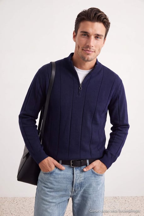 TRENDYOL MAN Herren Dunkelblau Gestreift Lang, Regular Fit Pullover - Image 3
