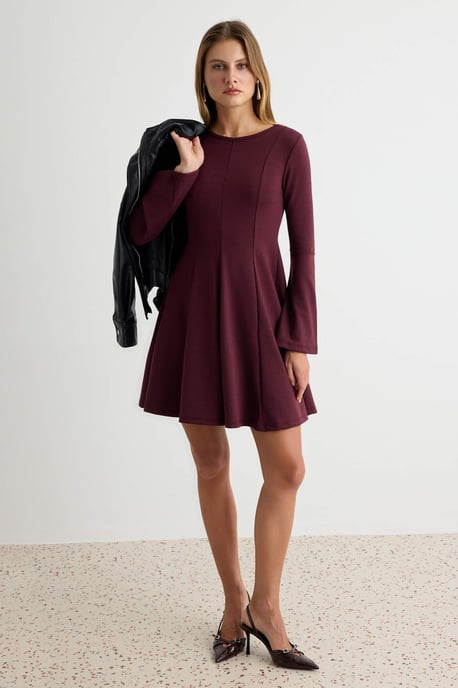 TRENDYOLMİLLA Damen Lila Einfarbig Kurz / Mini Lang Skater Kleider - Image 1