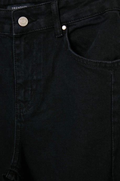 Trendyol Damenjeans mit normaler Taille, gerade Passform - Schwarz - Image 3