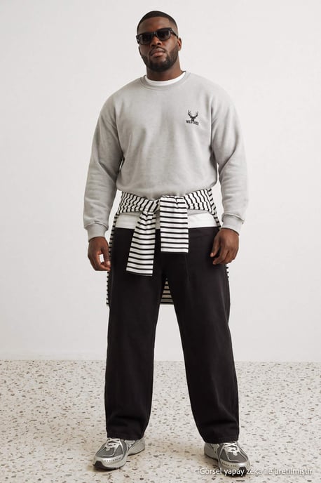 TRENDYOL MAN Herren Grau Einfarbig Lang, Oversize Große Größen Sweatshirts - Image 2