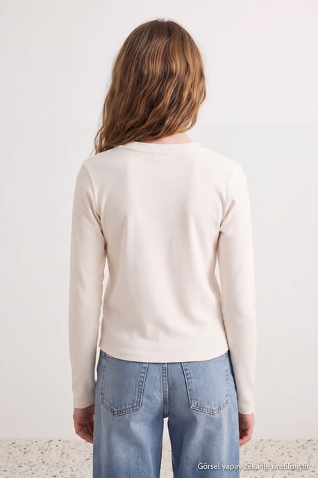TRENDYOLKIDS Mädchen Ecru Einfarbig Lang, Regular Fit T-Shirts - Image 3