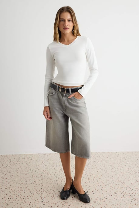 TRENDYOLMİLLA Damen Ecru Einfarbig Lang, Tailliert T-Shirts - Image 4