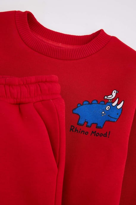 TRENDYOLKIDS Jungen Rot Mit Grafikprint Lang, Oversize Zweiteilig Sets - Image 6