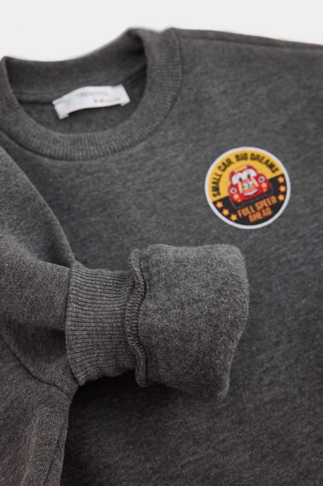 TRENDYOLKIDS Jungen Grau Mit Grafikprint Lang, Oversize Zweiteilig Sets - Image 3