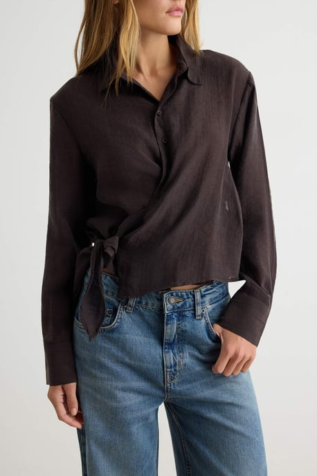 TRENDYOLMİLLA Damen Braun Einfarbig Lang, Regular Fit Hemden - Image 2
