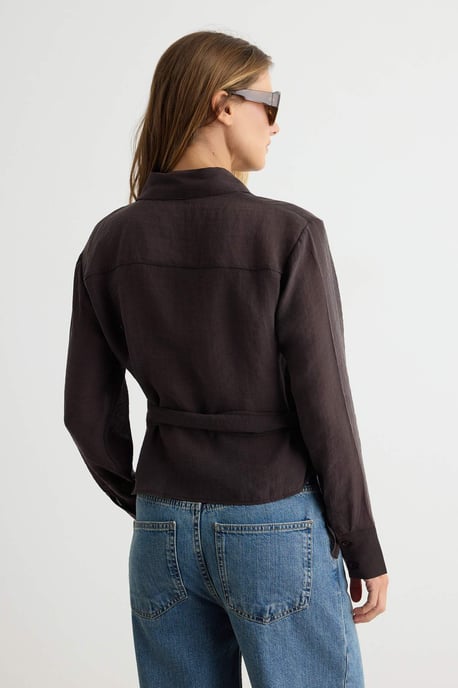 TRENDYOLMİLLA Damen Braun Einfarbig Lang, Regular Fit Hemden - Image 3