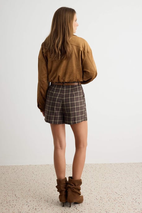 TRENDYOLMİLLA Damen Braun Einfarbig Hosenrock Normale Taille Shorts Bermudashorts - Image 3