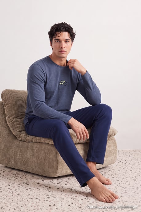 TRENDYOL MAN Herren Dunkelblau Mit Slogan Lang, Regular Fit Pyjama- Sets - Image 1