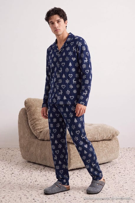 TRENDYOL MAN Herren Dunkelblau Weihnachts- Lang, Regular Fit Pyjama- Sets - Image 1