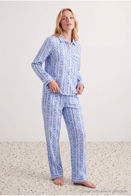 TRENDYOLMİLLA Damen 2er Pack Blau Mit Grafikprint Lang Loungewear Regular Fit Pyjama- Sets - Image 3